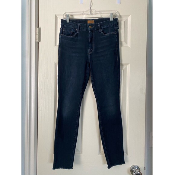 Mother The Looker Ankle Fray Jeans in Coffee, Tea, or Me? (Dark Wash) size 27 - Picture 1 of 7